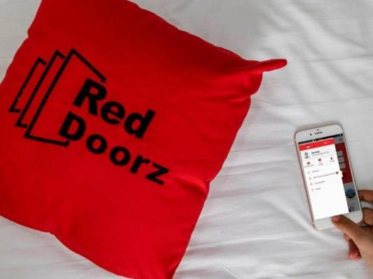 Rumah tetamu Reddoorz @ Radio Dalam 2*